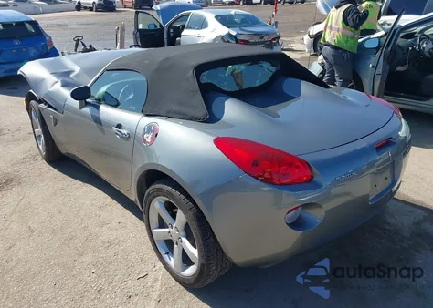 2006 Pontiac Solstice z USA, uszkodzony, nr VIN 1G2MB33B36Y101350